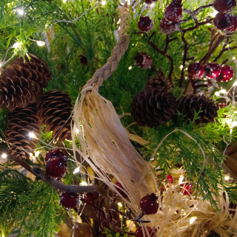 К561/СВ03т(Пр)(F) Композиция искусственная НГ интерьерная с гирляндой Роса, на основании_5