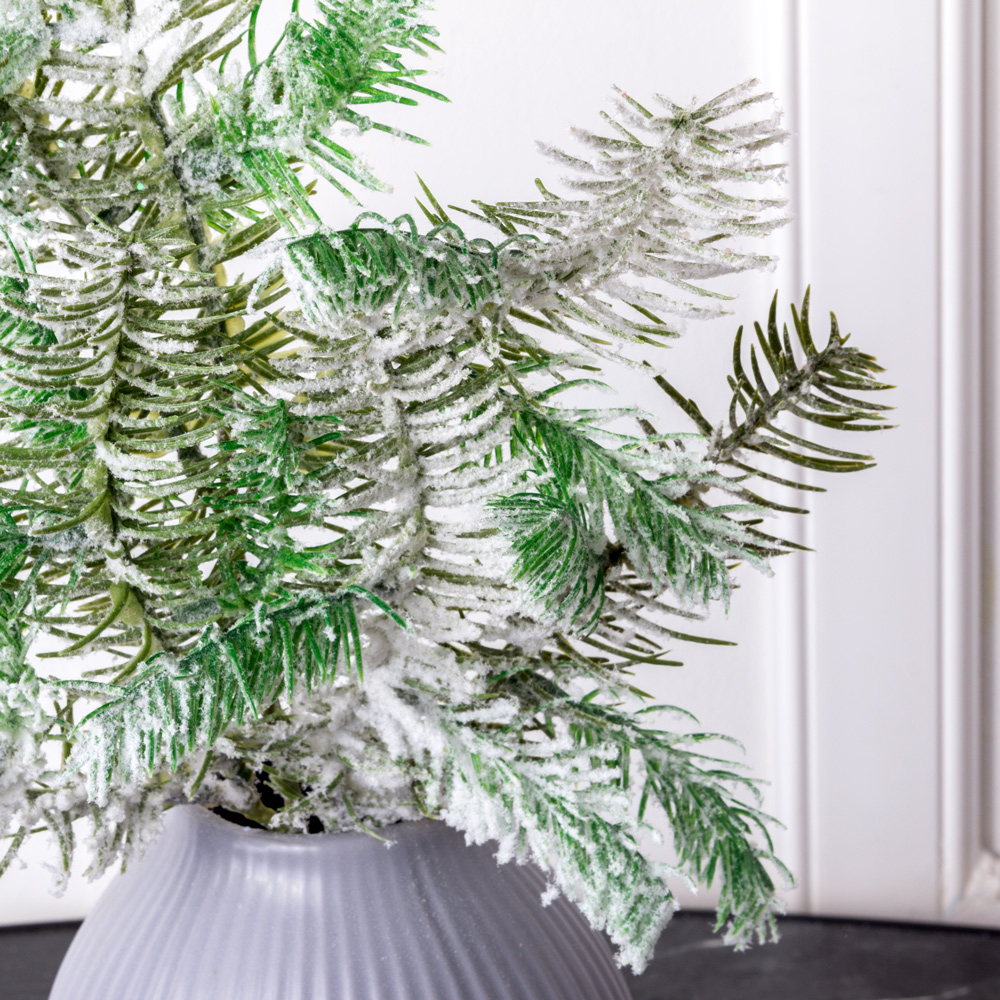 736/9271-01Р Ветка НГ заснеженная сосна+ель, h38см (ширина 24-26см)_1